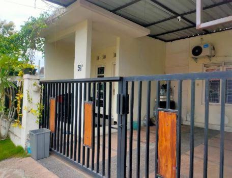 Okj Homestay Syariah Gondowulung Exterior photo