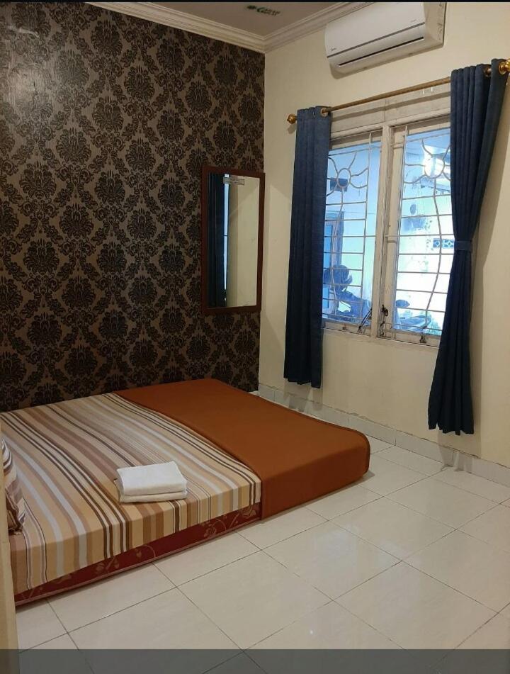 Okj Homestay Syariah Gondowulung Exterior photo